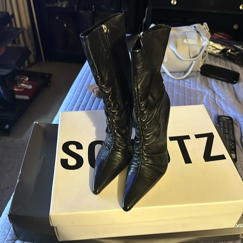 Schultz booties
